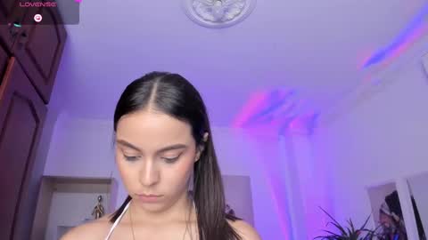 Snapshot of alejaa___ chatting on 5, 3, 2025 Alejandra online show from 5, 3, 2025