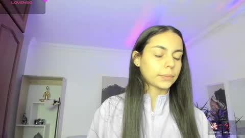 Snapshot of alejaa___ chatting on 12, 3, 2025 Alejandra online show from 12, 3, 2025