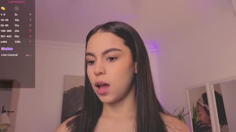 Snapshot of alejaa___ chatting on 13, 10, 2025 Alejandra online show from 13, 10, 2025