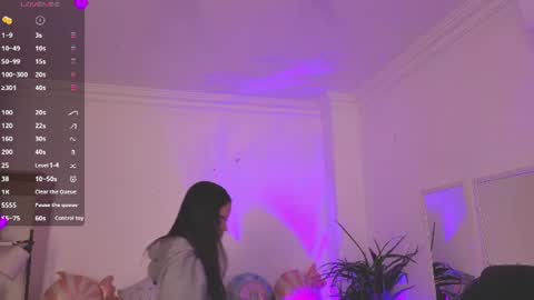 Alejandra online show from 17, 6, 2026