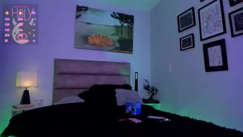 Snapshot of alejaaqueen_ chatting on 8, 3, 2025 Aleja Queen online show from 8, 3, 2025