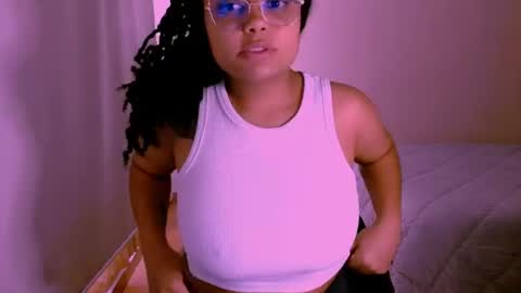 Snapshot of alejandra_conde chatting on 16, 7, 2026 Alejandra online show from 16, 7, 2026