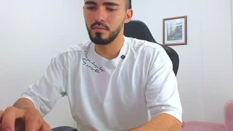 alejandroo_7 online show from 30, 1, 2025
