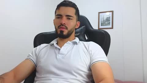 alejandroo_7 online show from 20, 2, 2025