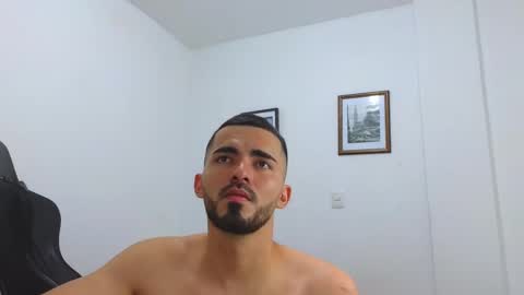 alejandroo_7 online show from 25, 2, 2025