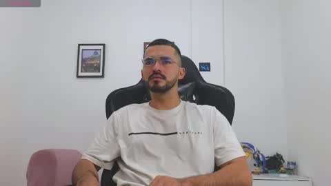 alejandroo_7 online show from 7, 1, 2026