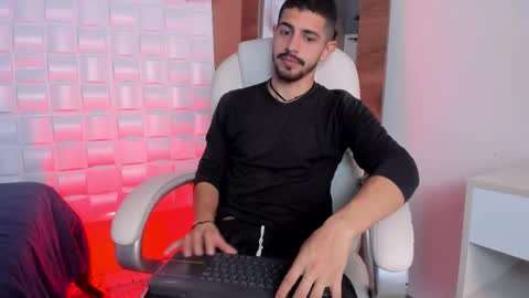Alejo  online show from 27, 10, 2025