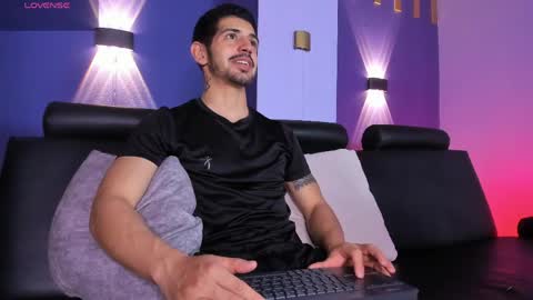Alejo  online show from 7, 6, 2026