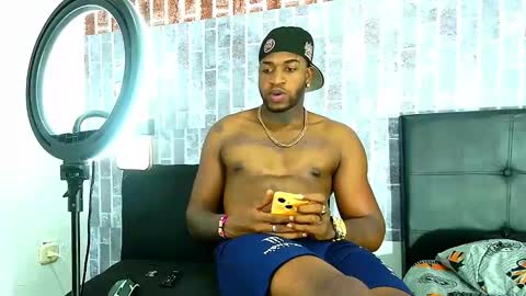 alejo_21cm online show from 17, 2, 2025