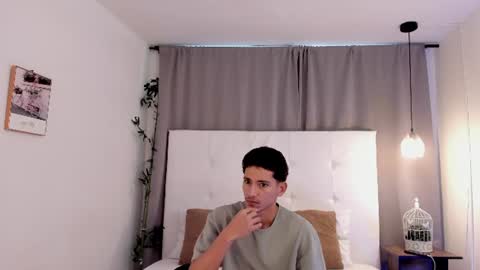 Snapshot of alejo_exotic chatting on 30, 6, 2026 alejo_exotic online show from 30, 6, 2026