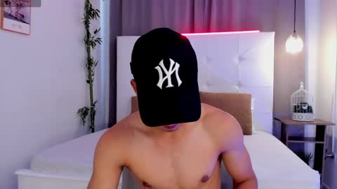 Snapshot of alejo_exotic chatting on 28, 7, 2026 alejo_exotic online show from 28, 7, 2026