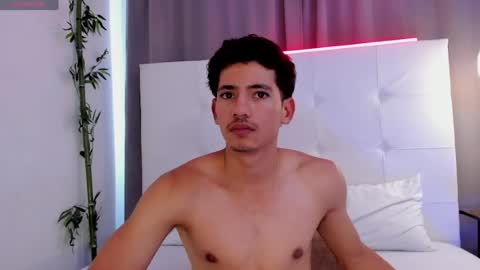 Snapshot of alejo_exotic chatting on 28, 7, 2026 alejo_exotic online show from 28, 7, 2026