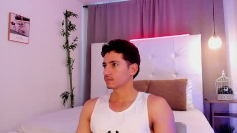 Snapshot of alejo_exotic chatting on 31, 7, 2026 alejo_exotic online show from 31, 7, 2026