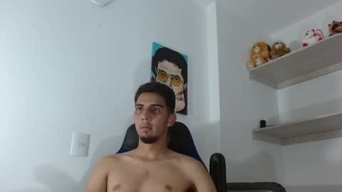Snapshot of alejo_hot23 chatting on 18, 1, 2025 David online show from 18, 1, 2025