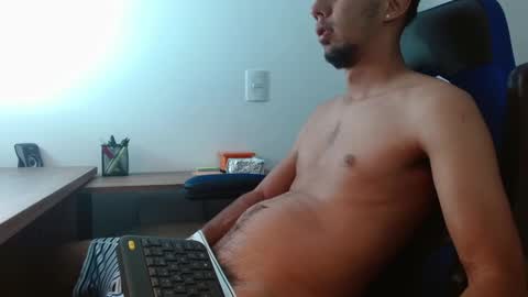Snapshot of alejo_hot23 chatting on 26, 1, 2025 David online show from 26, 1, 2025