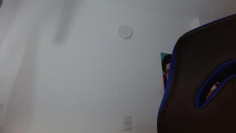 Snapshot of alejo_hot23 chatting on 31, 1, 2025 David online show from 31, 1, 2025
