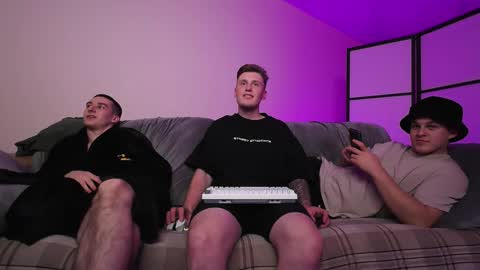 Snapshot of aleks_fisher chatting on 25, 10, 2025 Alex and Linar online show from 25, 10, 2025