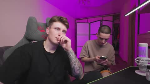 Snapshot of aleks_fisher chatting on 8, 11, 2025 Alex and Linar online show from 8, 11, 2025