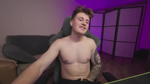 Snapshot of aleks_fisher chatting on 25, 11, 2025 Alex and Linar online show from 25, 11, 2025