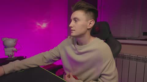 Snapshot of aleks_fisher chatting on 15, 12, 2025 Alex and Linar online show from 15, 12, 2025