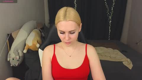 Snapshot of alena_hot_sex chatting on 9, 3, 2025 Alena online show from 9, 3, 2025