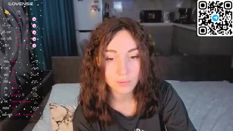 Snapshot of alena_mell chatting on 17, 12, 2025 Alenkaaa online show from 17, 12, 2025