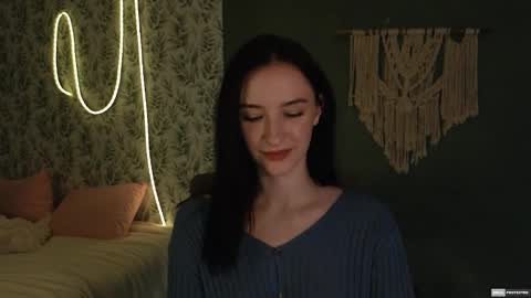 Alena online show from 17, 12, 2024