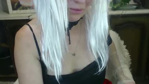 Snapshot of alenablack chatting on 3, 3, 2025 Luly online show from 3, 3, 2025