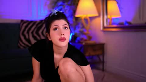 Snapshot of alenacapricious chatting on 19, 10, 2025 alenacapricious online show from 19, 10, 2025