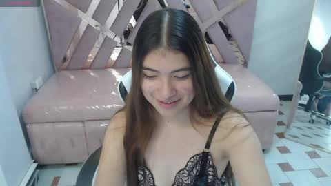 Snapshot of alesia_v chatting on 20, 5, 2026 Live 1000pm 600am COLOMBIAN HOUR online show from 20, 5, 2026