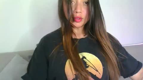 QUEEN OFF MILk  IM BACK  15 NOV online show from 27, 10, 2025