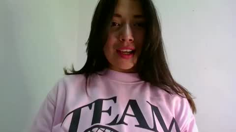 Snapshot of aleska_dollx chatting on 17, 4, 2026 QUEEN OFF MILk IM BACK 15 NOV online show from 17, 4, 2026