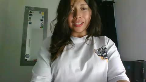 Snapshot of aleska_dollx chatting on 13, 5, 2026 QUEEN OFF MILk IM BACK 15 NOV online show from 13, 5, 2026