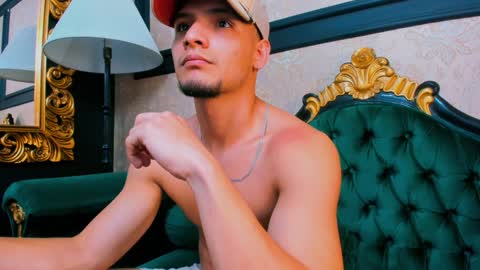Snapshot of aless_king chatting on 12, 1, 2025 Alessandro King online show from 12, 1, 2025