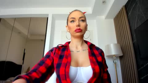 Snapshot of alessa_burns chatting on 9, 3, 2025 Alessa online show from 9, 3, 2025