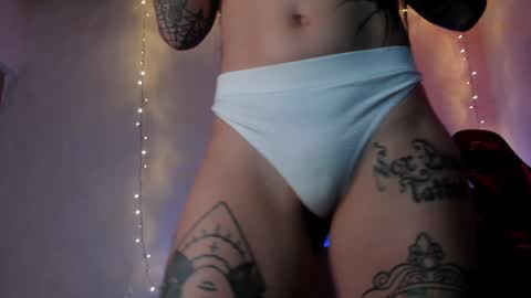 Snapshot of alessafrost_ chatting on 24, 12, 2024 Onlyfans Babykarma6 online show from 24, 12, 2024