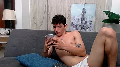 Snapshot of alessandrith104266 chatting on 3, 12, 2024 alessandrith104266 online show from 3, 12, 2024