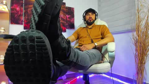 ALESSANDRO  WYE online show from 3, 1, 2025