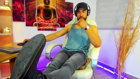 ALESSANDRO  WYE online show from 7, 1, 2025