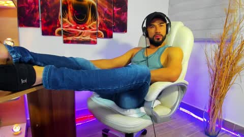 ALESSANDRO  WYE online show from 14, 1, 2025