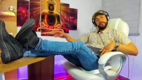 ALESSANDRO  WYE online show from 18, 1, 2025