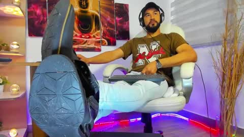 ALESSANDRO  WYE online show from 27, 1, 2025