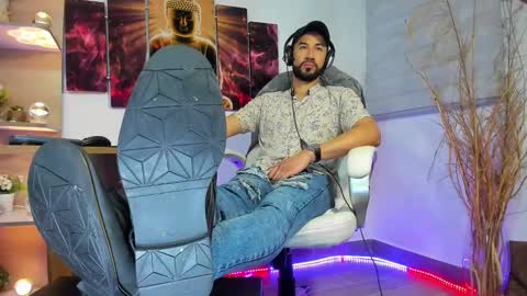 ALESSANDRO  WYE online show from 4, 2, 2025