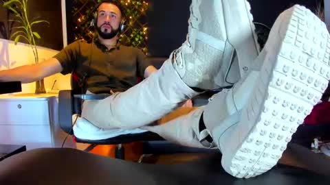 ALESSANDRO  WYE online show from 3, 2, 2026