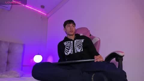 Alessandro Dybala online show from 25, 1, 2025