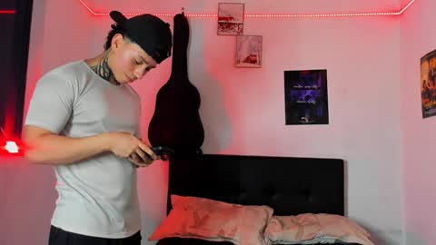 Snapshot of alessandro_wolf chatting on 8, 1, 2025 Alessandro online show from 8, 1, 2025