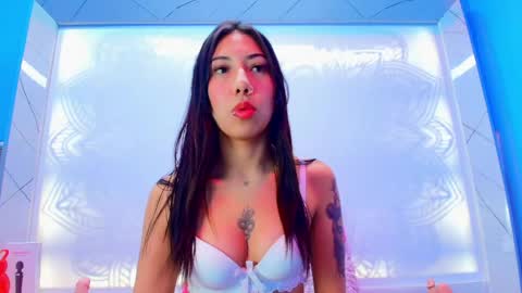 Alessia Clarky online show from 10, 5, 2026