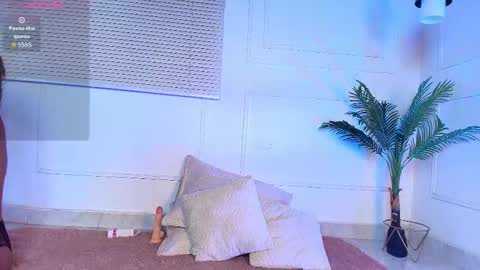 Alejandra  online show from 8, 11, 2025