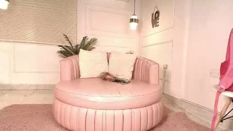 Snapshot of alessia_moon1 chatting on 8, 1, 2026 Alejandra online show from 8, 1, 2026