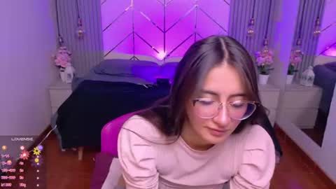 Snapshot of alessia_moore chatting on 19, 6, 2026 Alessia online show from 19, 6, 2026
